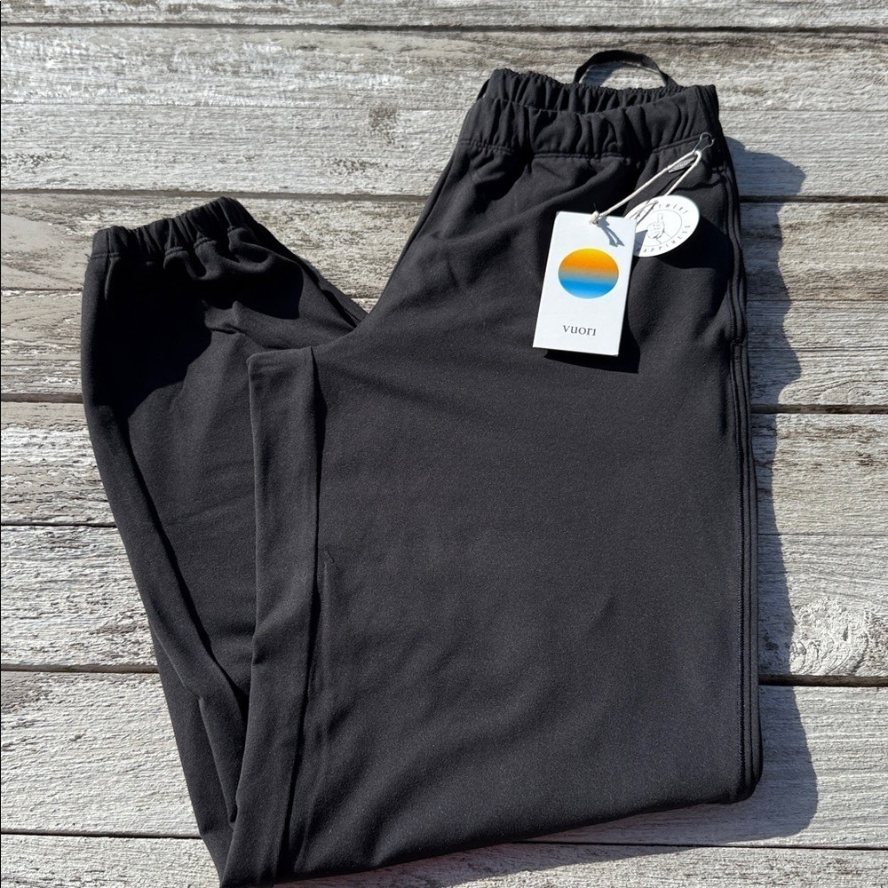 VUORI Halo Modern Sweatpant SIZE XS NWT Solid Black